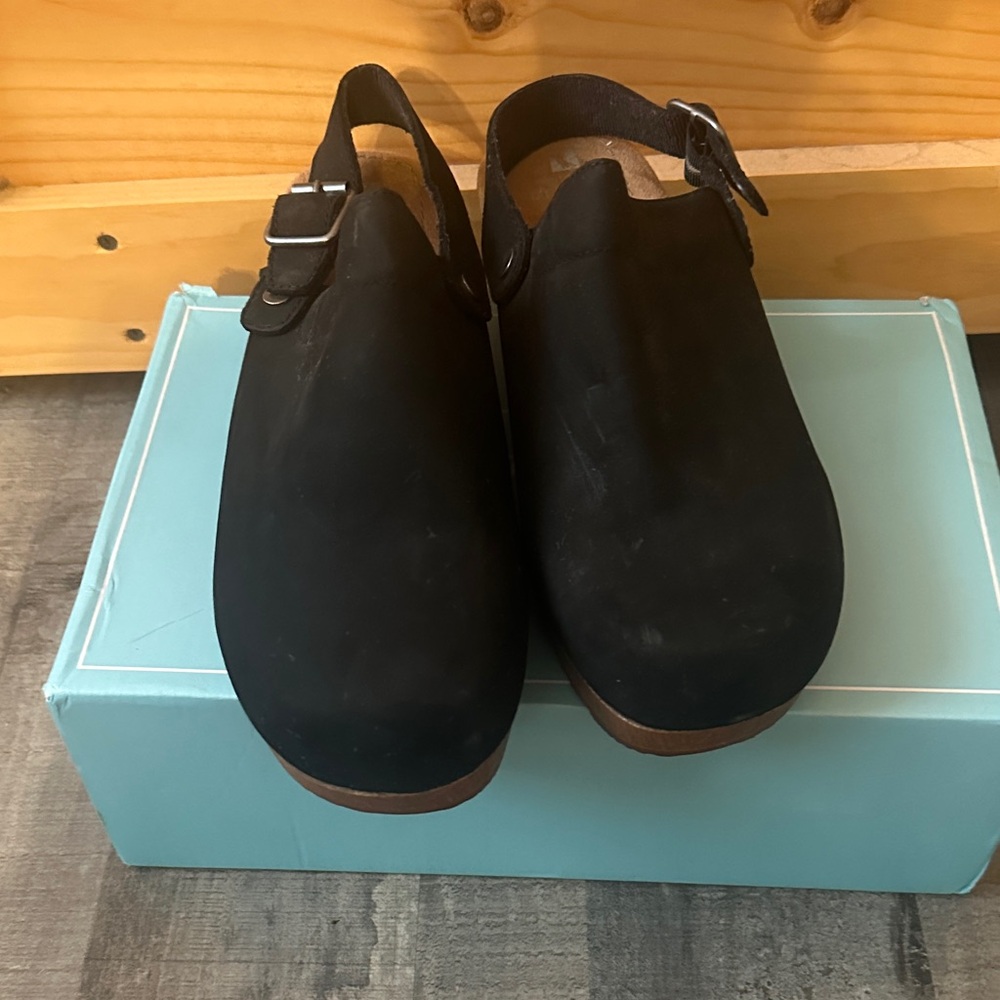 White Mountain Black Mules